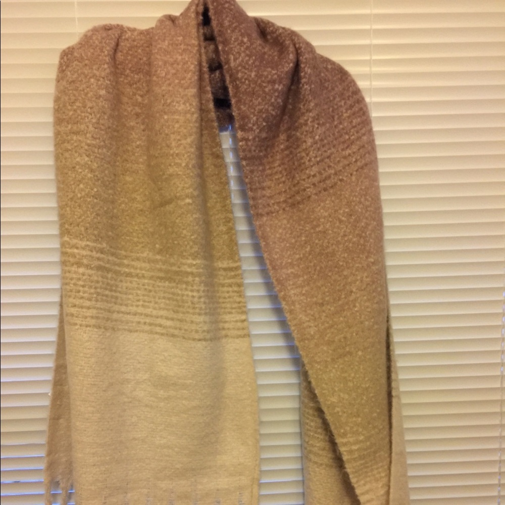 Oversized pink and cream scarf-soft